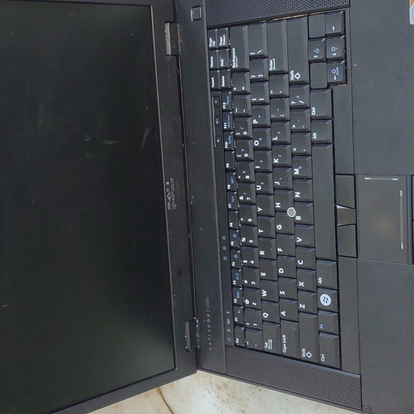 Laptop - Picture 4 of 4